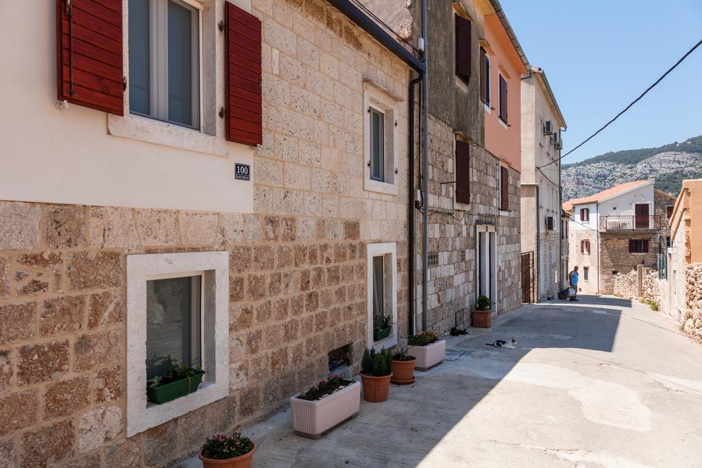 Apartments Sole Komiža Exteriör bild