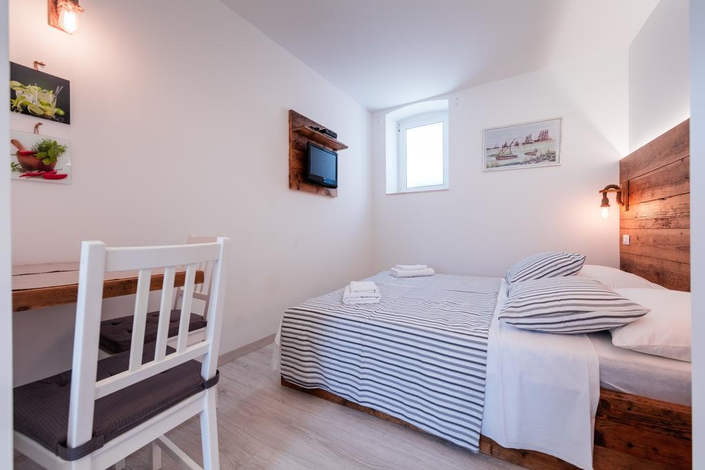 Apartments Sole Komiža Exteriör bild