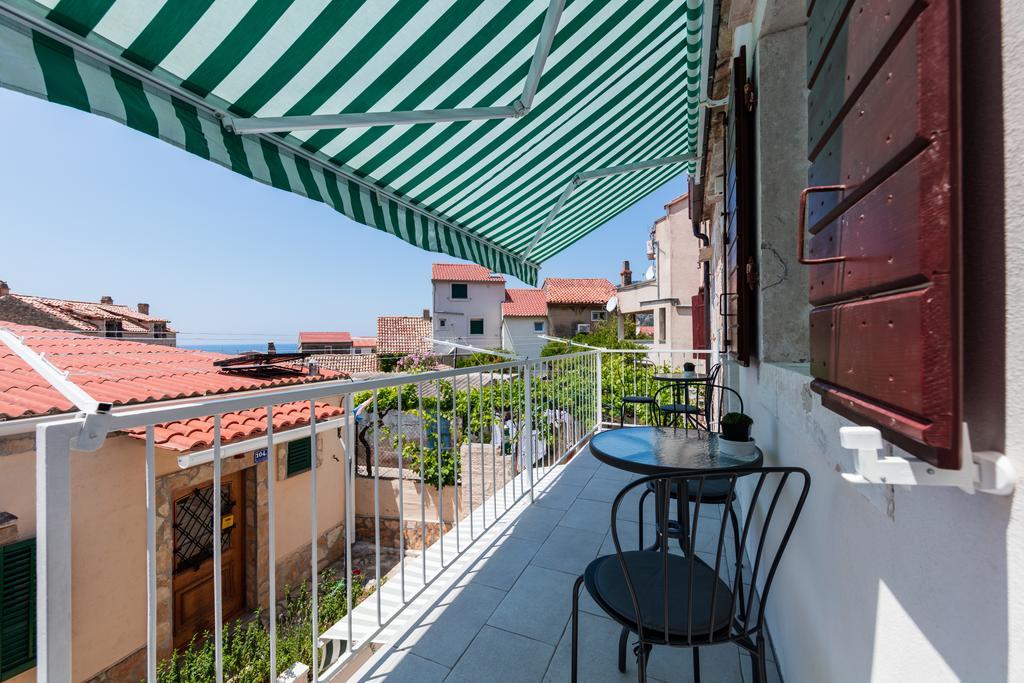 Apartments Sole Komiža Exteriör bild